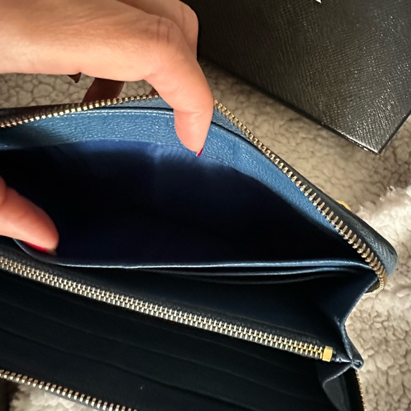 Prada wallet - Picture 11 of 16